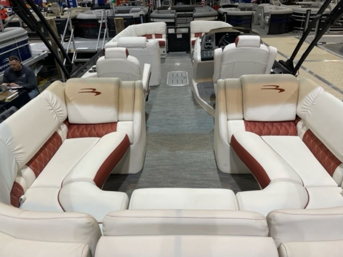 New 2023 Bennington 25 RFB