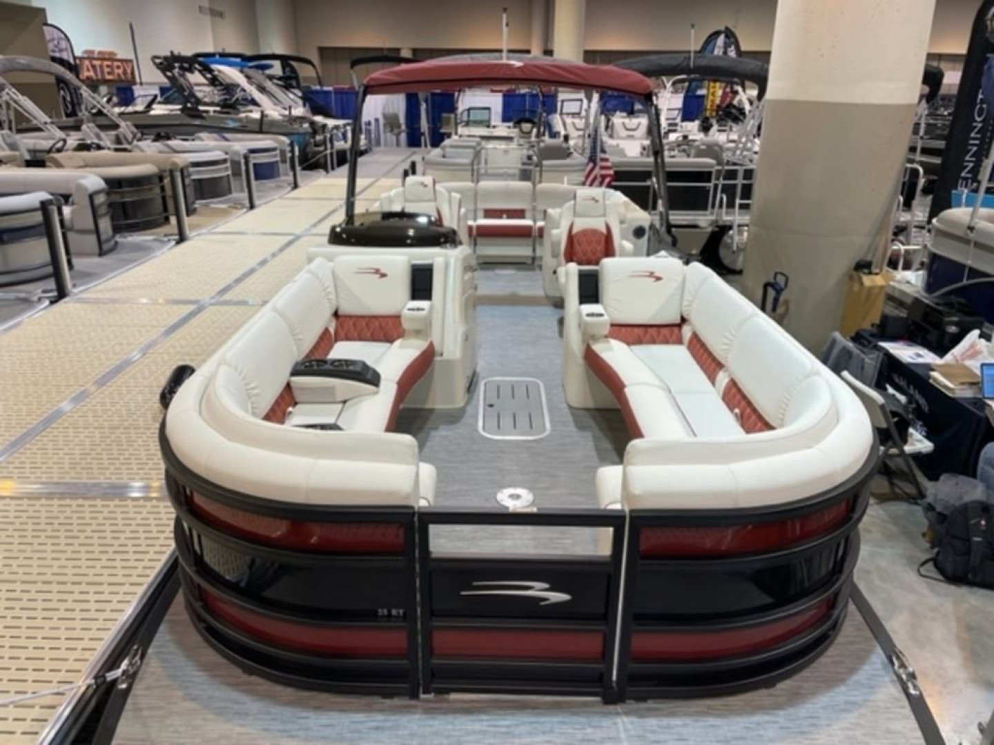 New 2023 Bennington 25 RFB