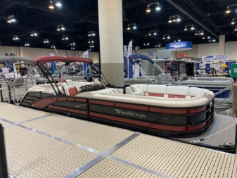 New 2023 Bennington 25 RFB