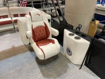 New 2023 Bennington 25 RFB