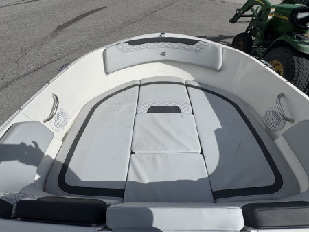 New 2024 Bayliner Boats E19