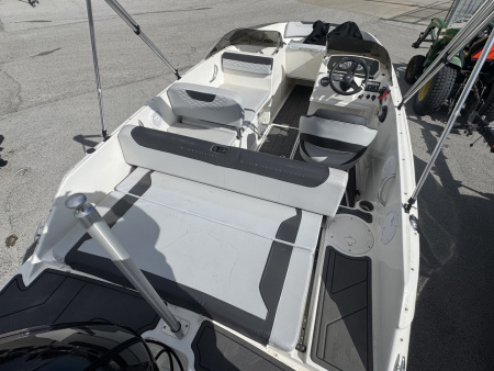 New 2024 Bayliner Boats E19