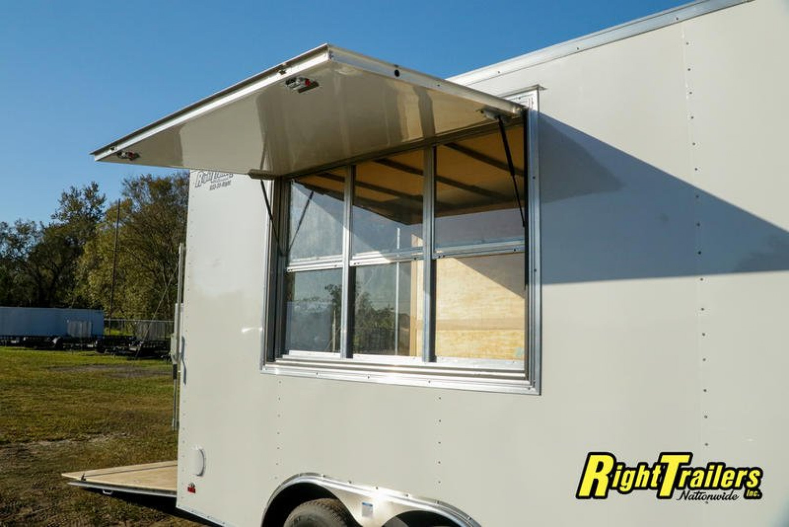 New 8.5x16 Continental Cargo Concession Trailer