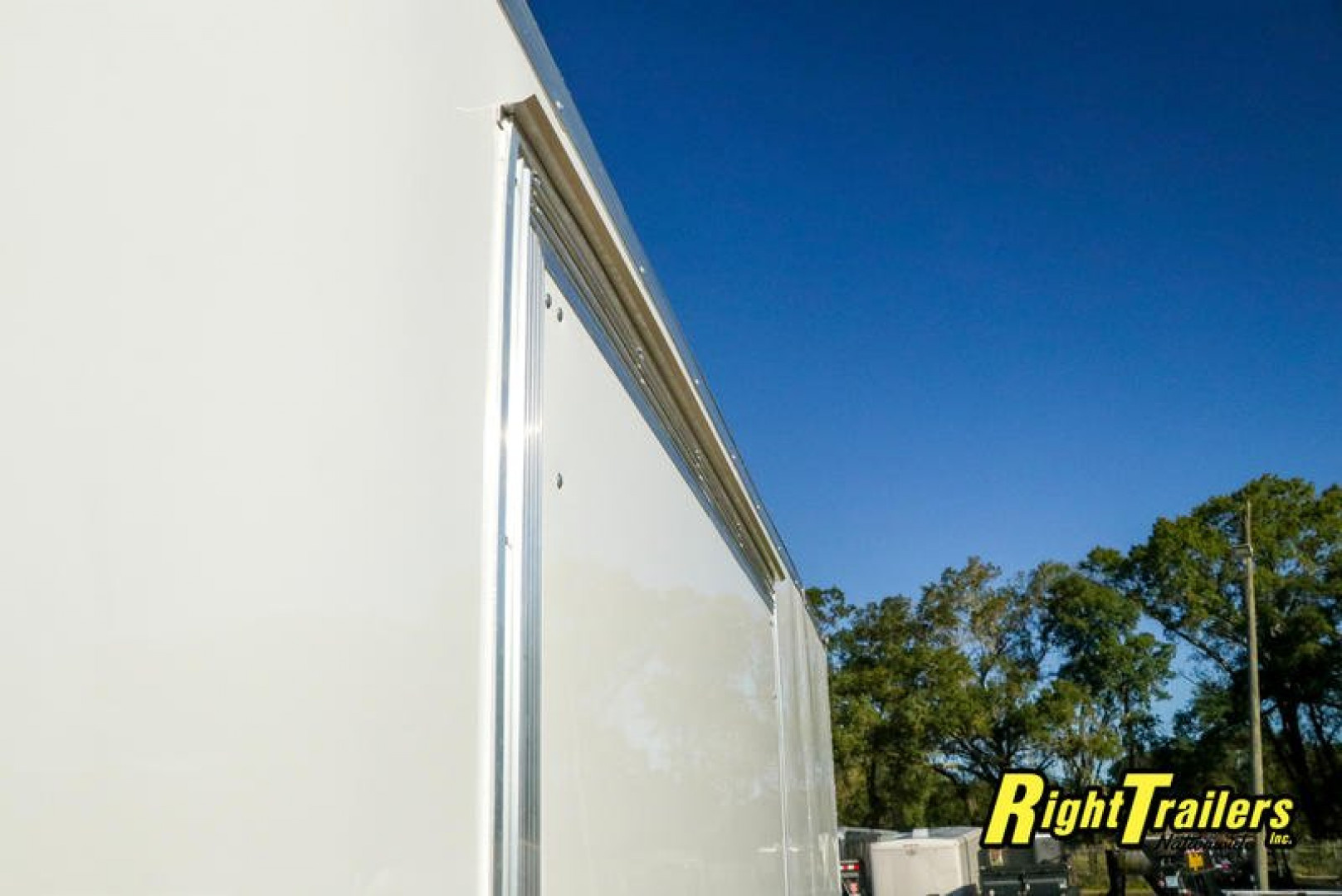 New 8.5x16 Continental Cargo Concession Trailer