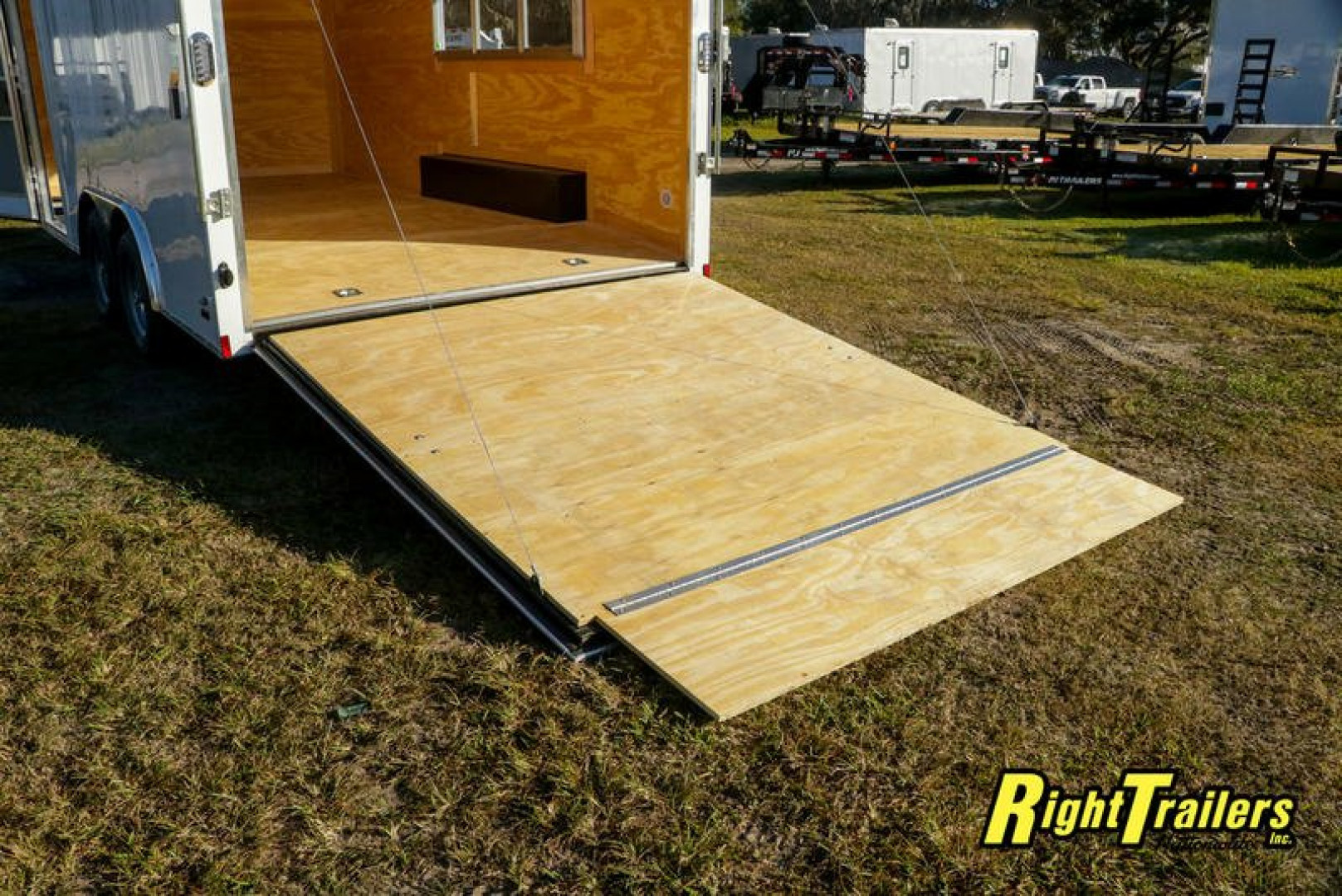 New 8.5x16 Continental Cargo Concession Trailer