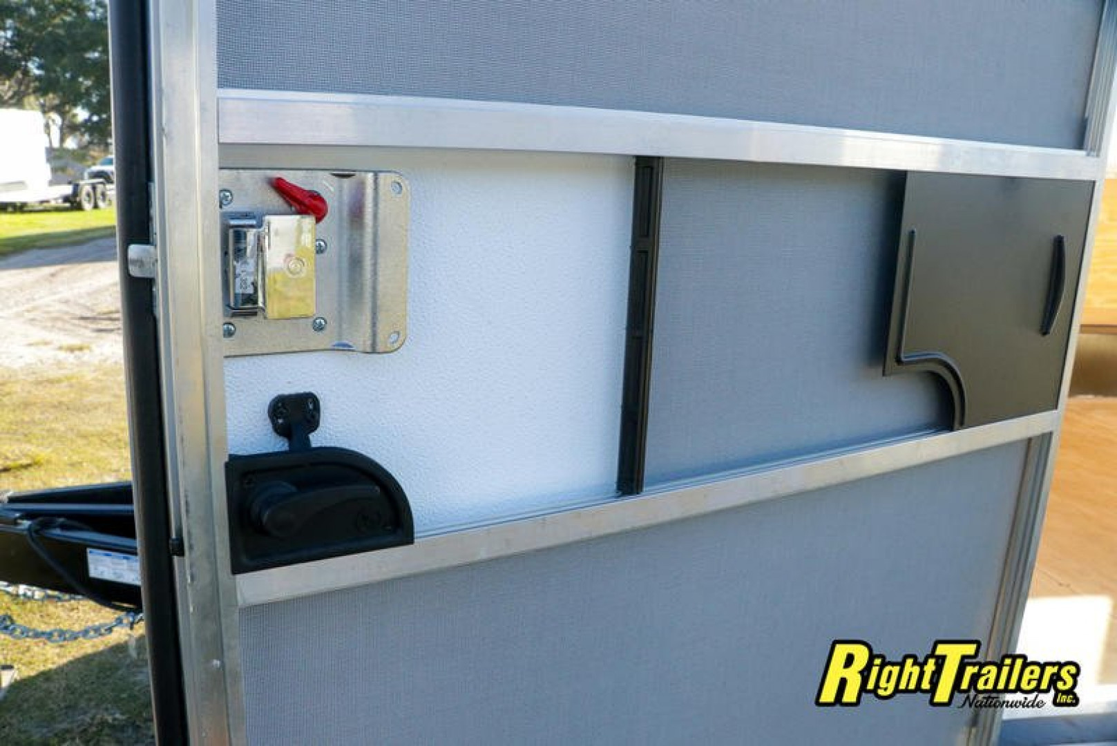 New 8.5x16 Continental Cargo Concession Trailer