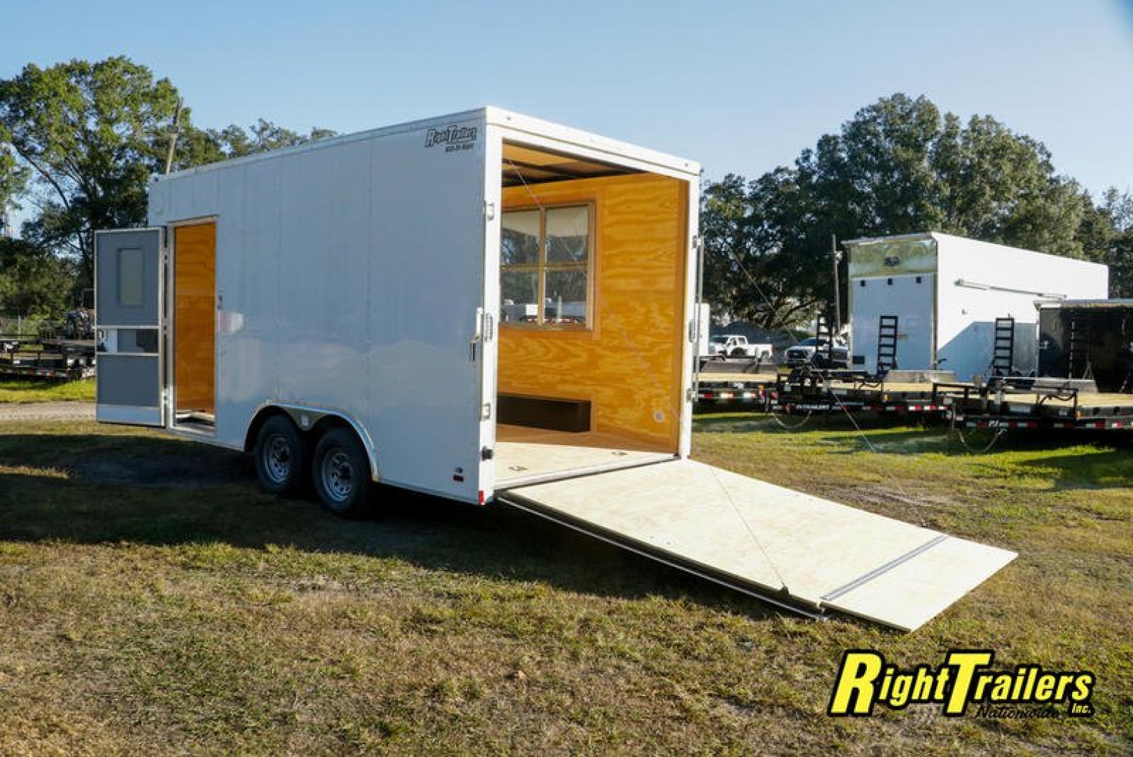 New 8.5x16 Continental Cargo Concession Trailer