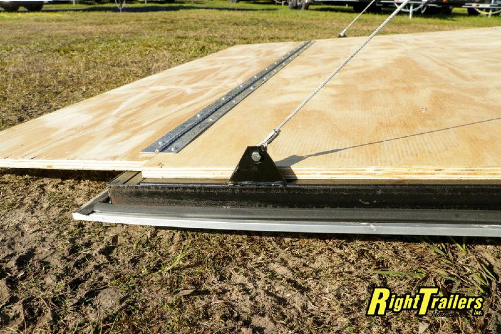 New 8.5x16 Continental Cargo Concession Trailer