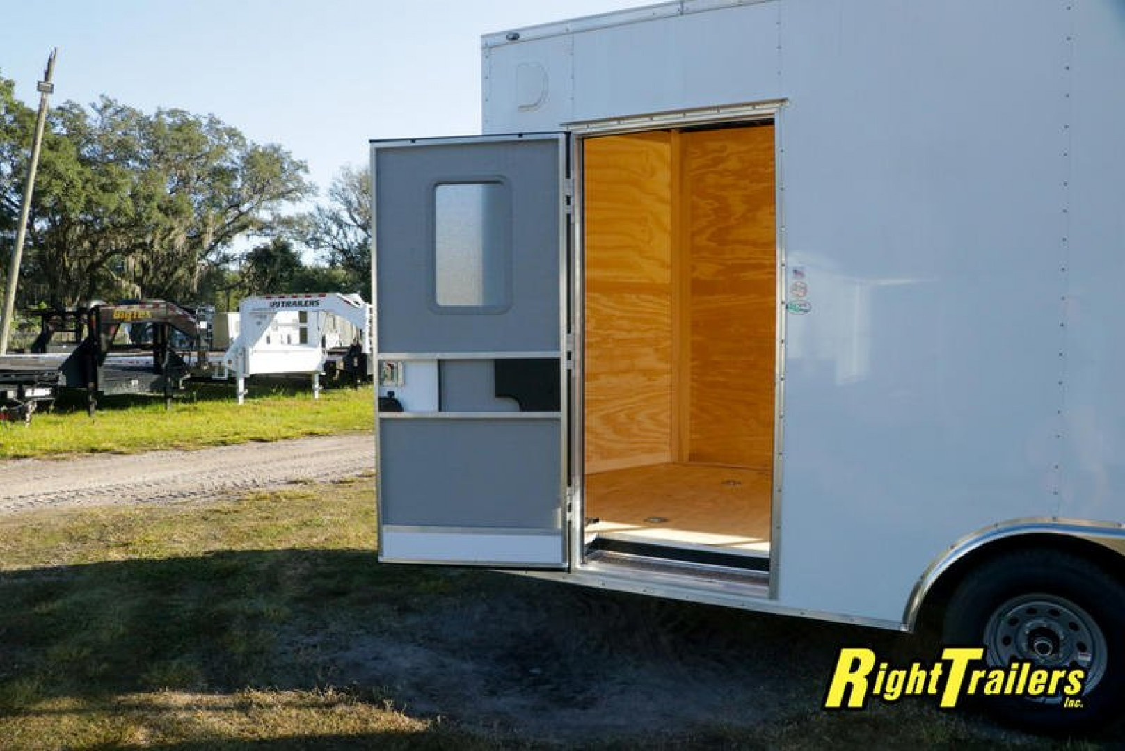 New 8.5x16 Continental Cargo Concession Trailer