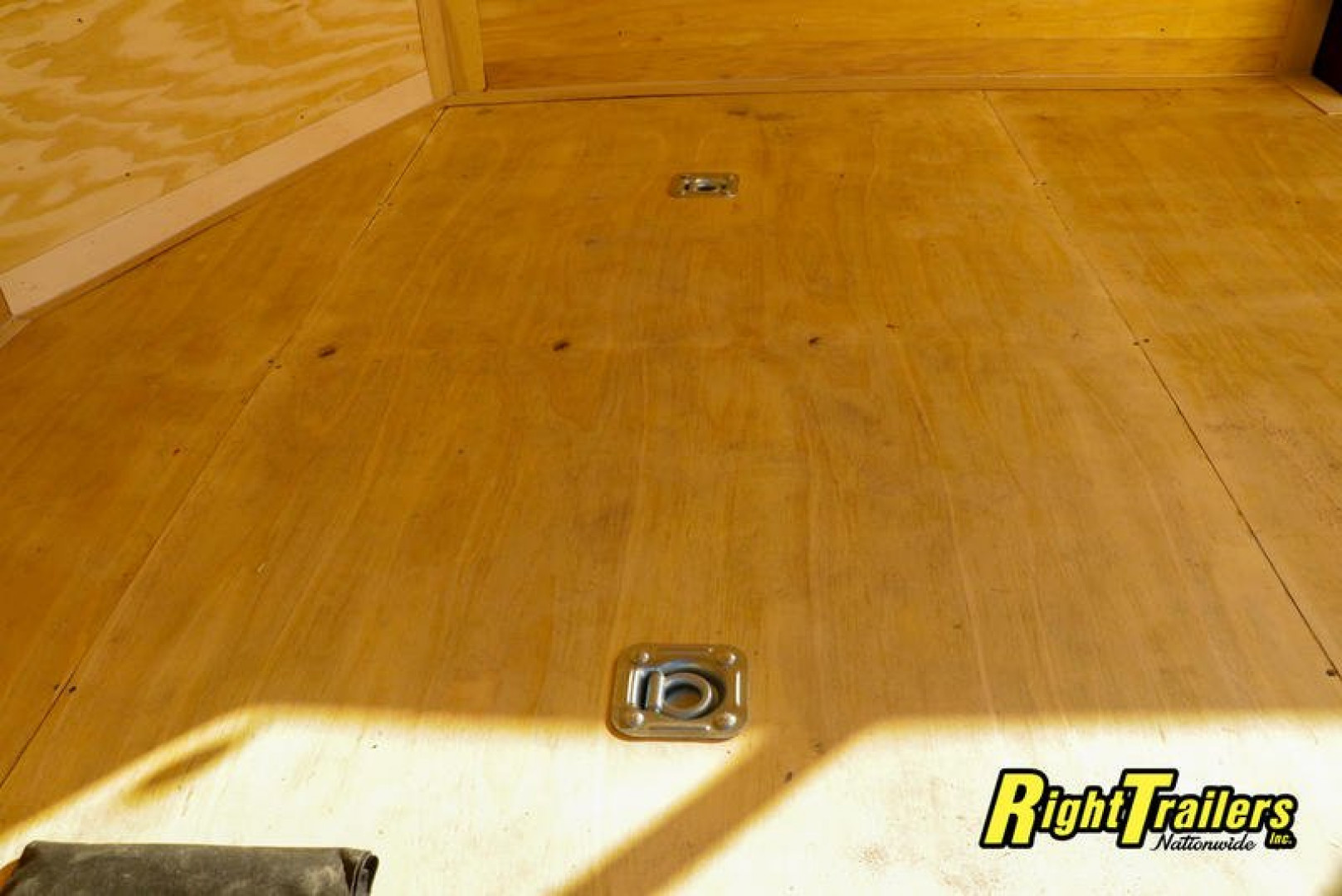 New 8.5x16 Continental Cargo Concession Trailer