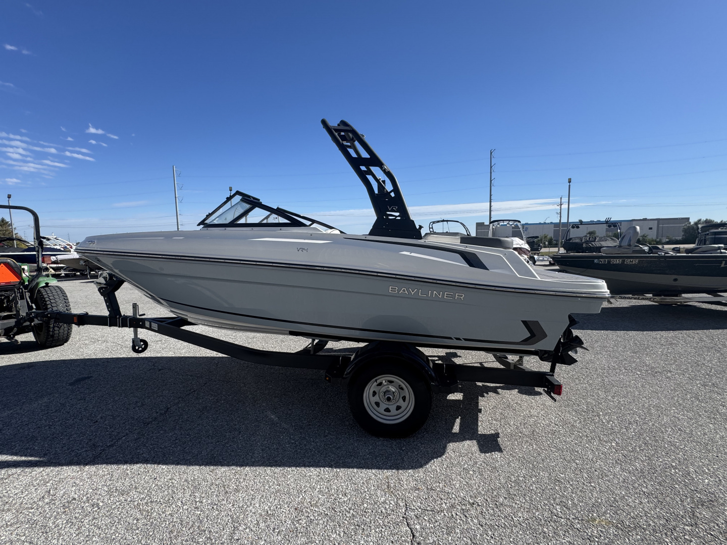 New 2024 Bayliner Boats VR4