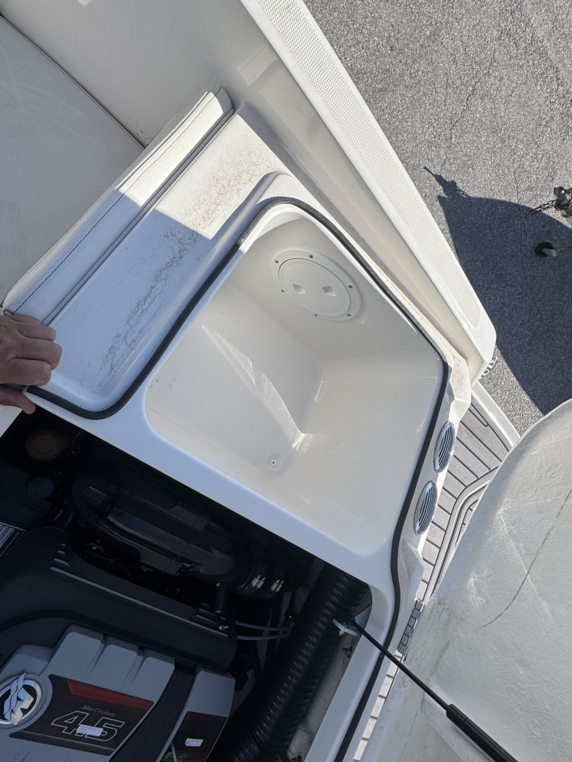 New 2024 Bayliner Boats VR4