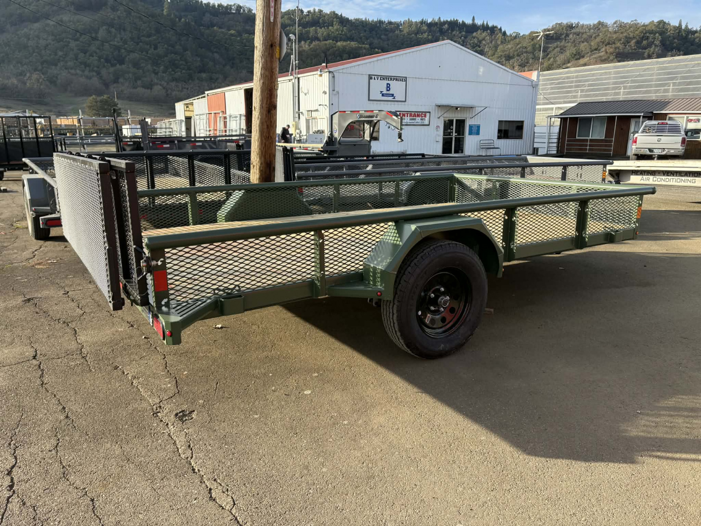 New UTILITY TRAILER 2026 Diamond C PSA135 3500 GVWR 12' X 83" MILITARY GREEN