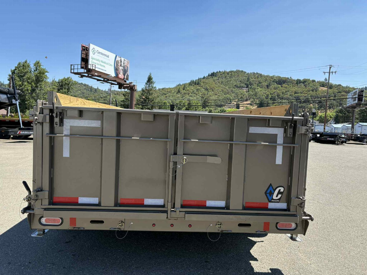 New 2025 Diamond C LPT207 82X14 LOW PROFILE 14K DUMP TRAILER 32" SIDES METALLIC MOCHA