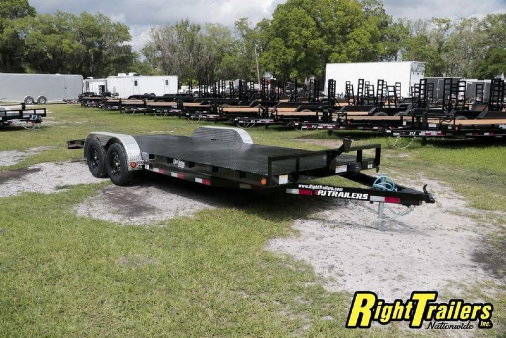 New 2023 7x20 PJ Car Hauler C5202