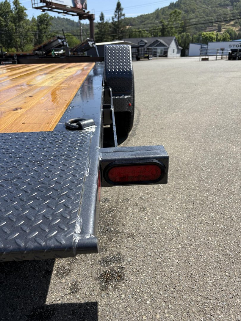 New 2025 HTL207 BASELINE Diamond C Trailers 82" X 20' SPLIT-TILT 14000 Equipment Trailer