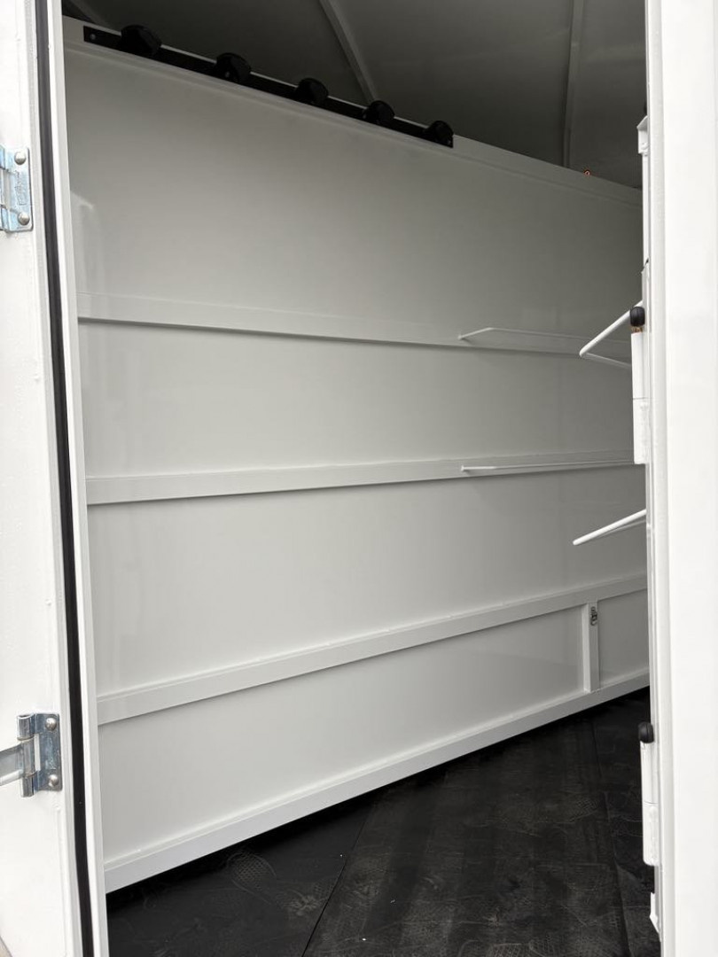 New 2025 Thuro-Bilt Wrangler 2-H Slant Horse Trailer