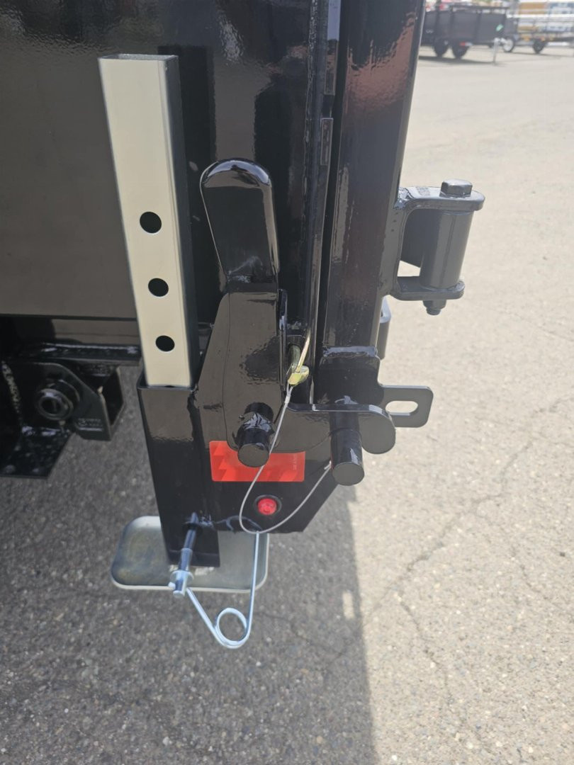 New 2025 Baseline DIAMOND C HDU208 16000 82" X 14' Dump Trailer ONYX BLACK