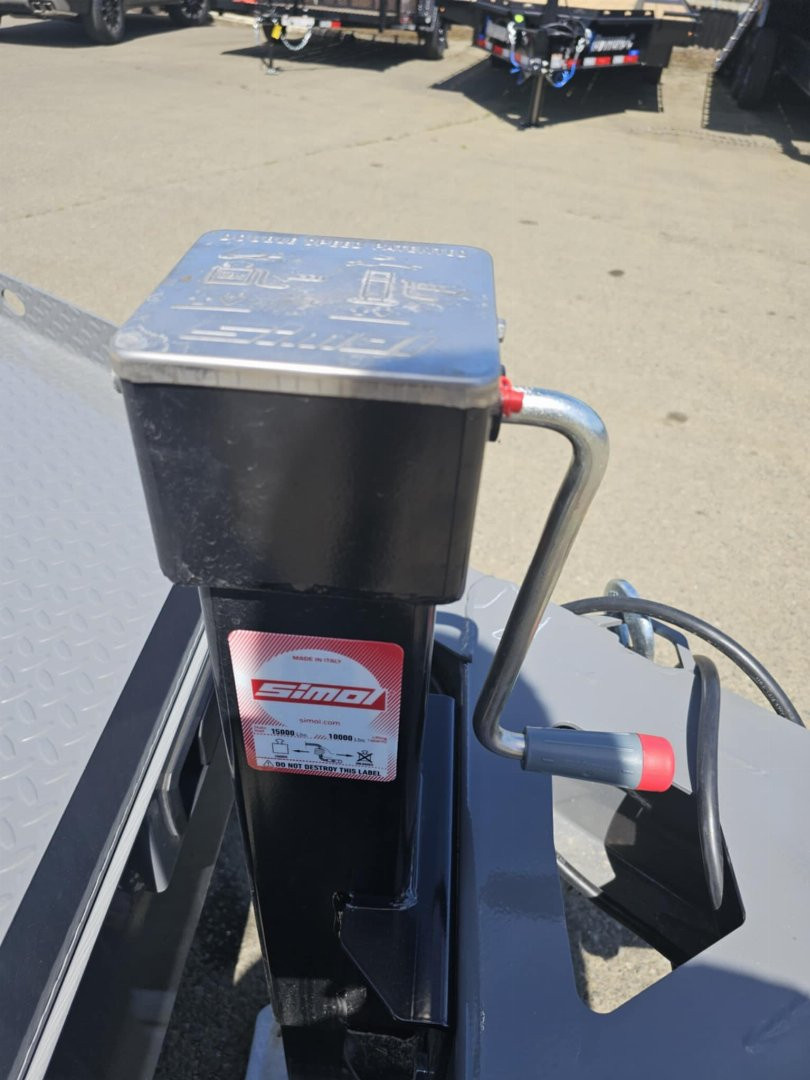 New 2025 DIAMOND C HDT207 82X20 SPLIT TILT 14K EQUIPMENT TRAILER CEMENT GRAY UPGRADED TIRES