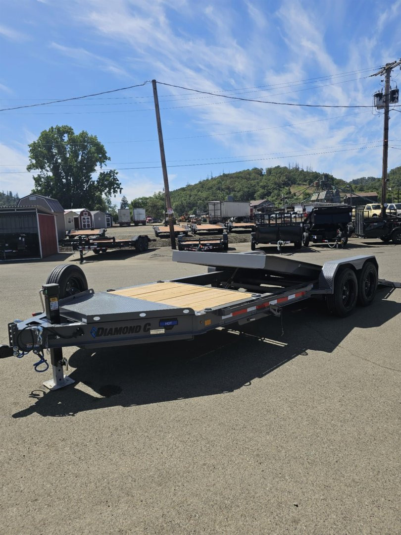 New 2025 DIAMOND C HDT207 82X20 SPLIT TILT 14K EQUIPMENT TRAILER CEMENT GRAY UPGRADED TIRES