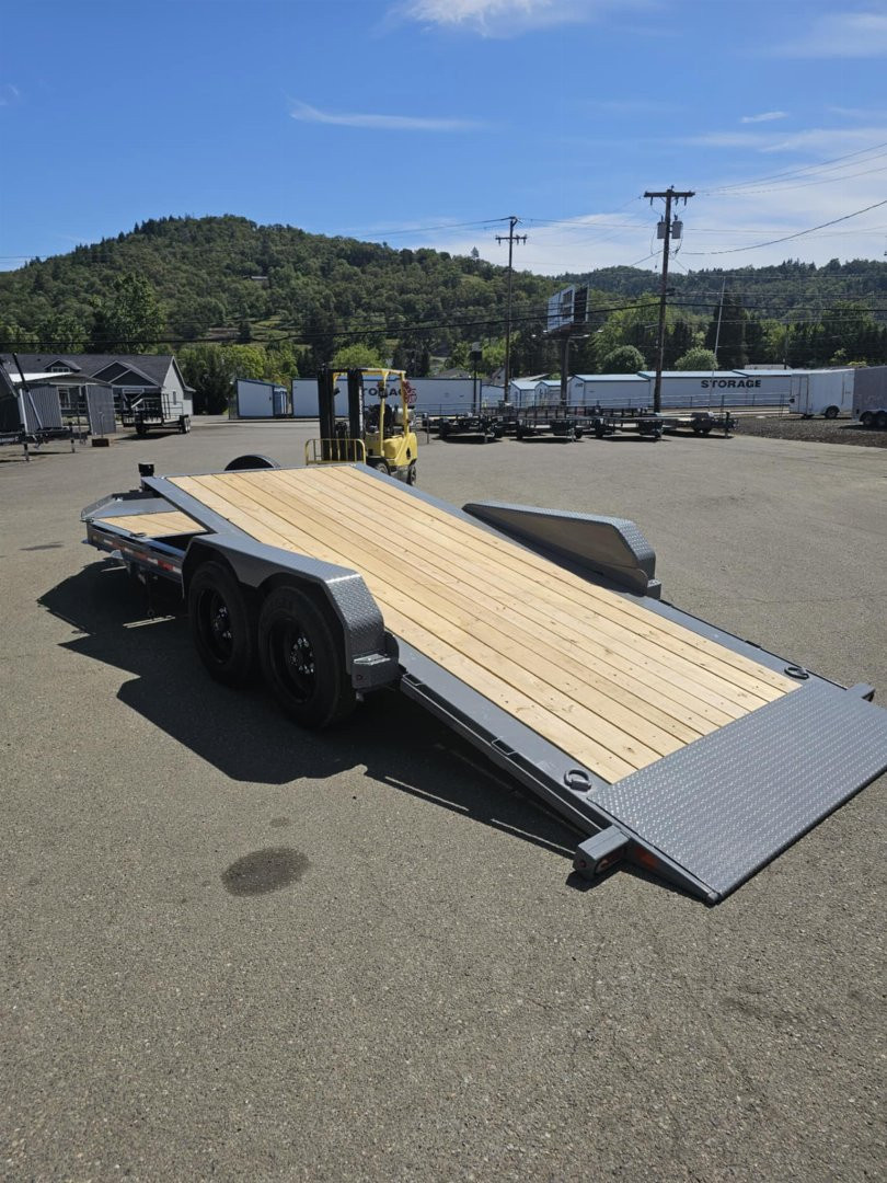 New 2025 DIAMOND C HDT207 82X20 SPLIT TILT 14K EQUIPMENT TRAILER CEMENT GRAY UPGRADED TIRES