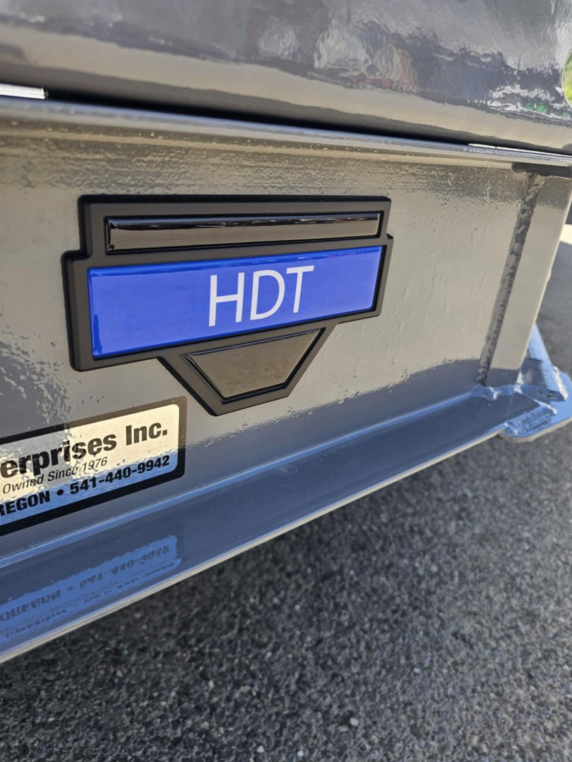 New 2025 DIAMOND C HDT207 82X20 SPLIT TILT 14K EQUIPMENT TRAILER CEMENT GRAY UPGRADED TIRES