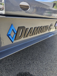 New 2025 DIAMOND C HDT207 82X20 SPLIT TILT 14K EQUIPMENT TRAILER CEMENT GRAY UPGRADED TIRES