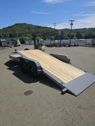 New 2025 DIAMOND C HDT207 82X20 SPLIT TILT 14K EQUIPMENT TRAILER CEMENT GRAY UPGRADED TIRES