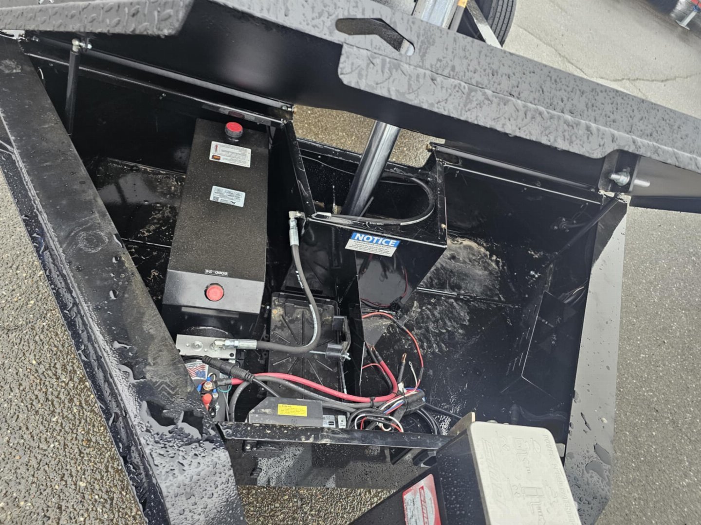 New 2025 Diamond C LPT207 82X14 LOW PROFILE 14K DUMP TRAILER ONYX BLACK