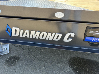 New 2025 DIAMOND C HDT307 82X22 21K SPLIT TILT TRIPLE AXLE METALLIC GRAY EQUIPMENT TRAILER 18 PLY TIRES