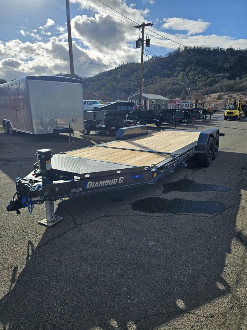 New 2025 DIAMOND C HDT207 82X20 SPLIT TILT EQUIPMENT TRAILER CARBON METALLIC