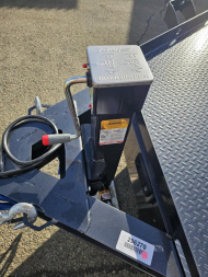 New 2025 DIAMOND C HDT207 82X20 SPLIT TILT EQUIPMENT TRAILER CARBON METALLIC