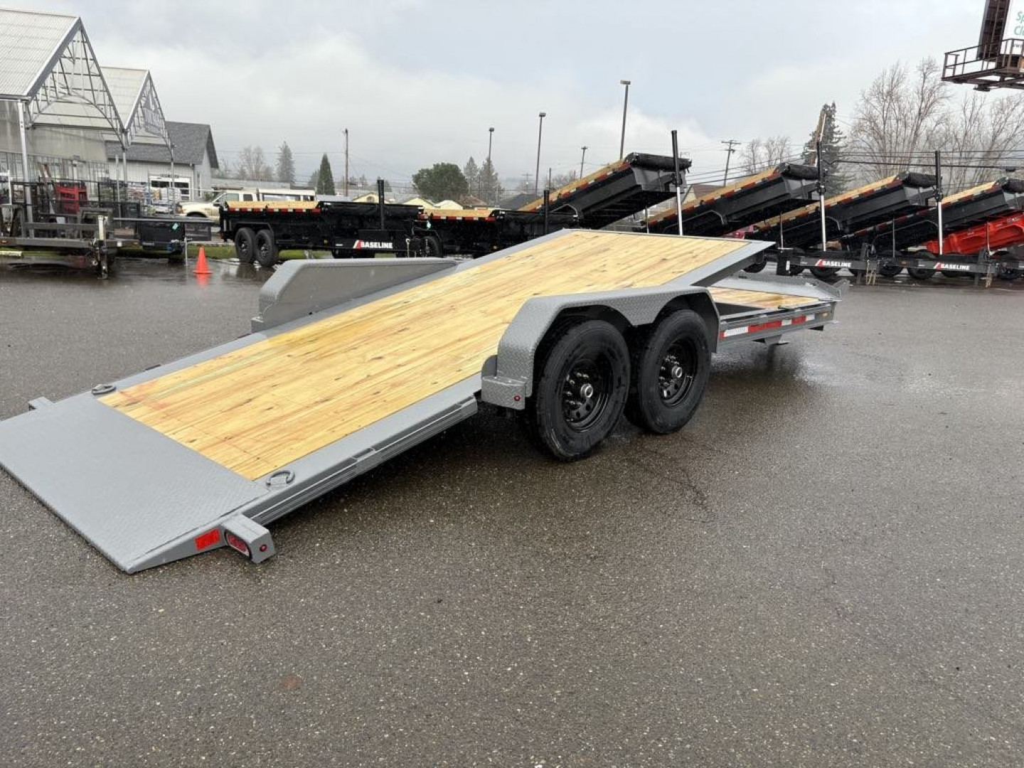 New 2025 DIAMOND C HDT207 82X20 SPLIT TILT EQUIPMENT TRAILER