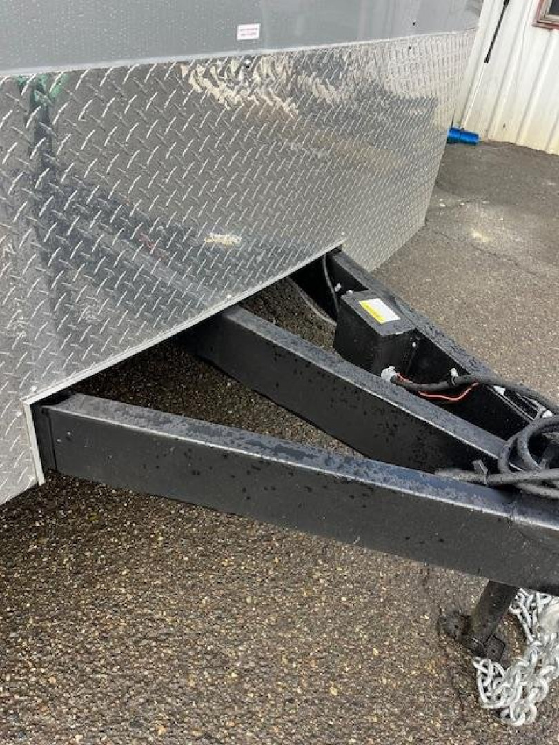 New 2025 Continental Cargo TW8520TA3 8.5X20 Enclosed CAR HAULER Trailer