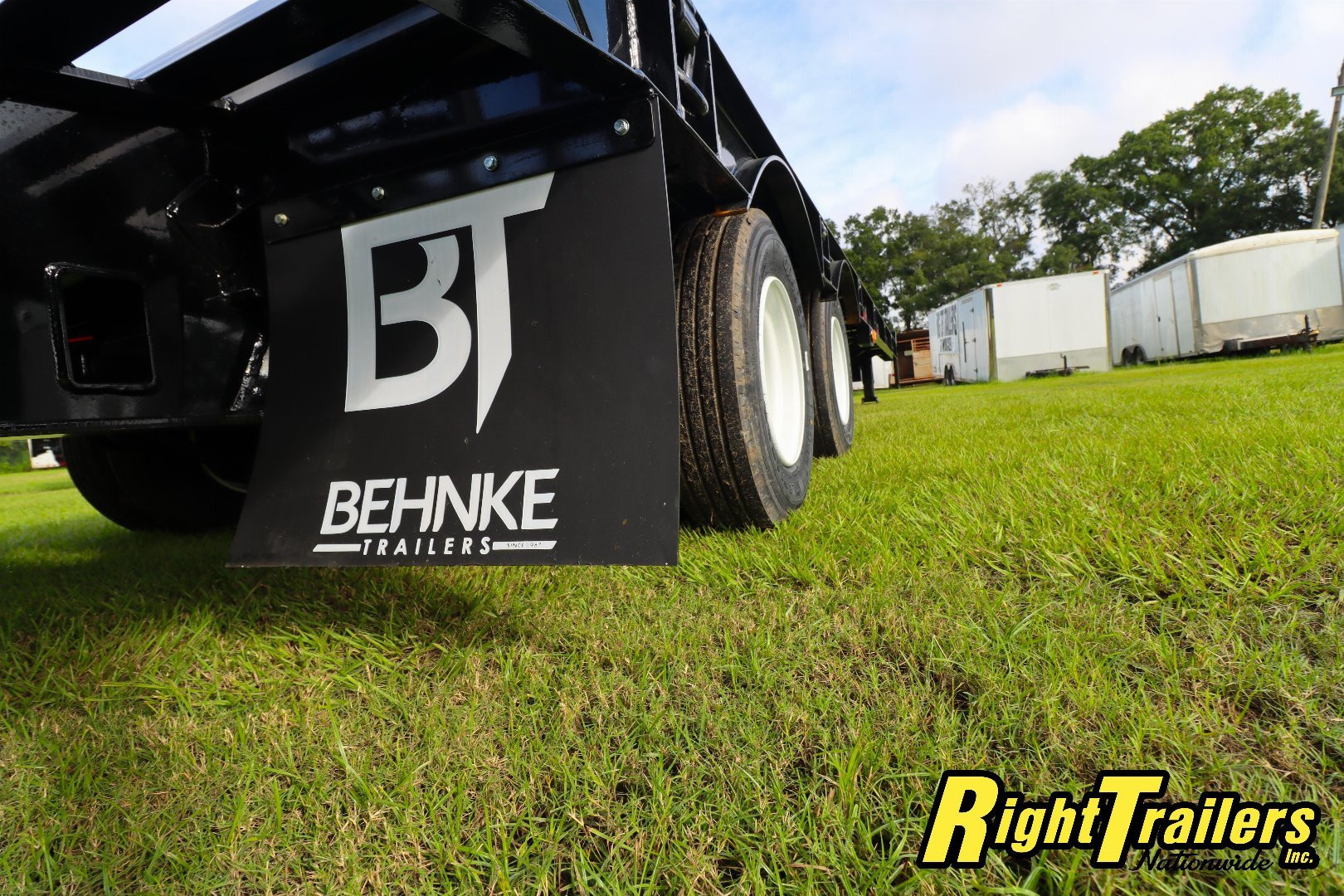 New 8.5x31 Behnke Equipment Trailer