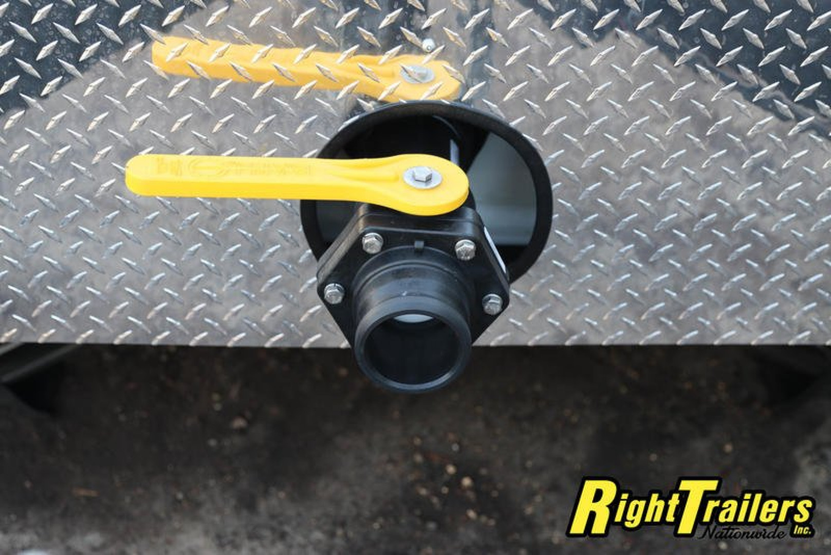 Used 2023 3 Station Restroom Trailer CN3T616SA4