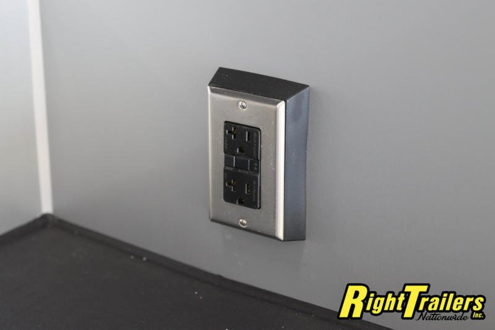 New 2024 8.5X40 INTECH ALL ALUMINUM TAPERED NOSE GOOSENECK, 16975