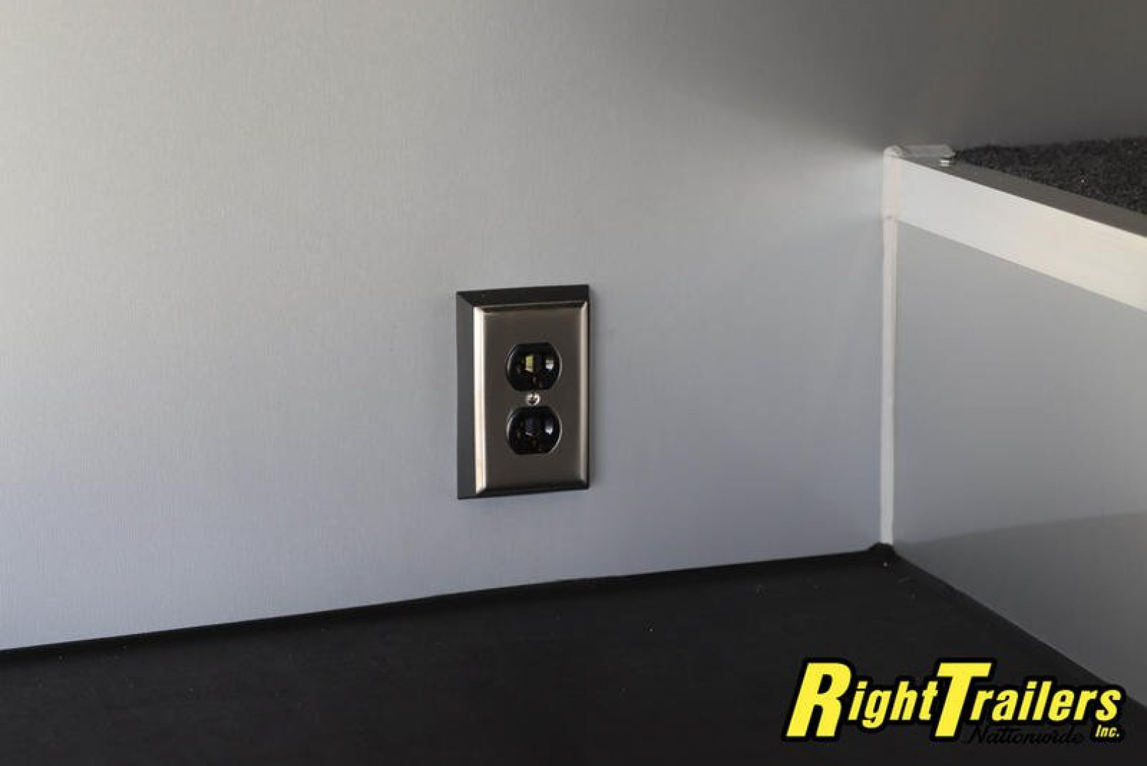 New 2024 8.5X40 INTECH ALL ALUMINUM TAPERED NOSE GOOSENECK, 16975