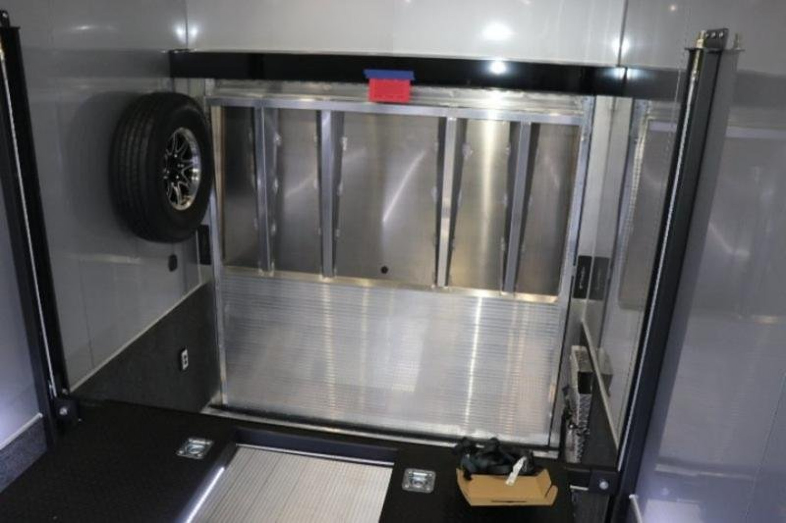 New 2024 8.5x32 inTech Stacker LITE SERIES