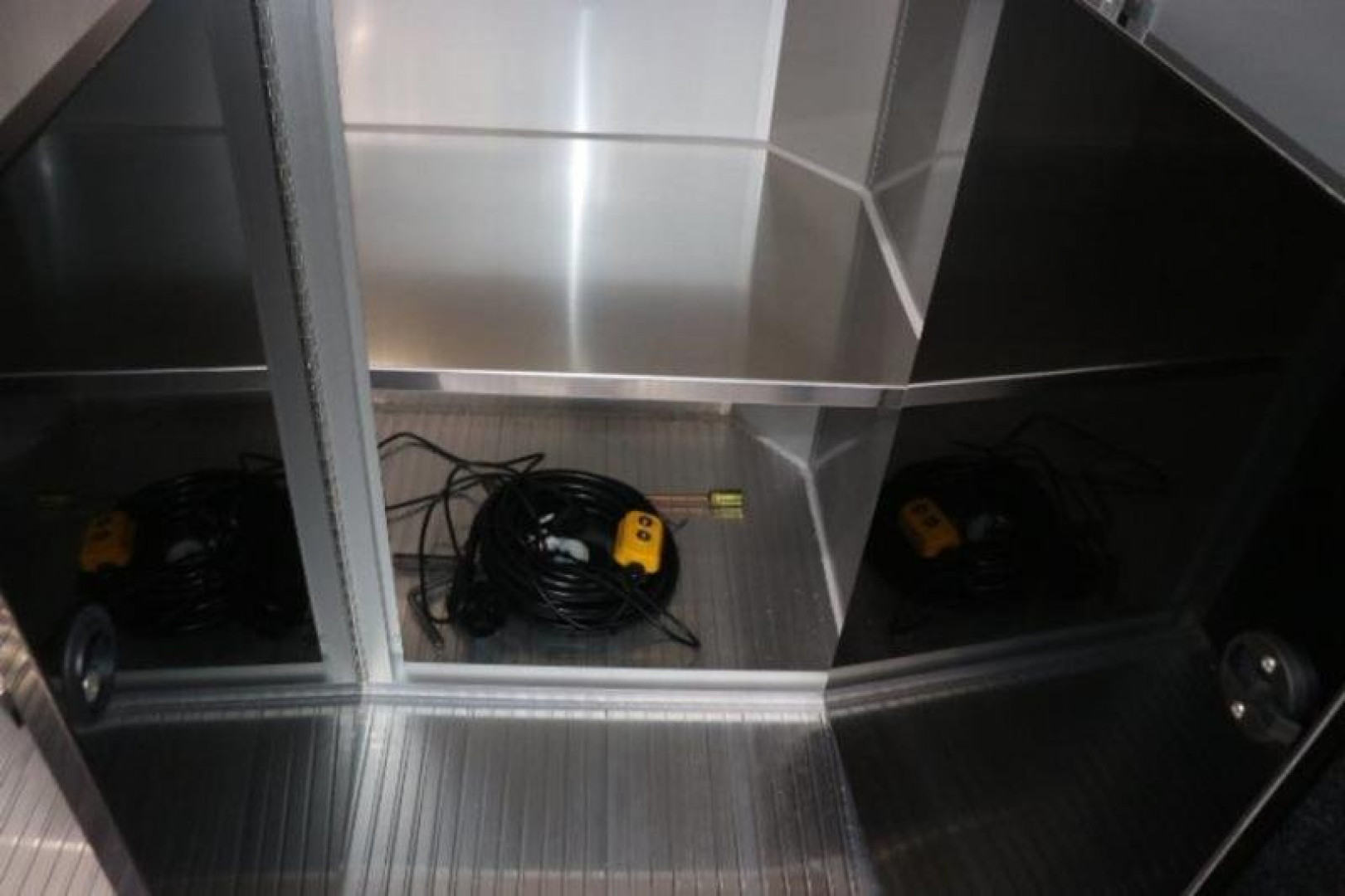 New 2024 8.5x32 inTech Stacker LITE SERIES