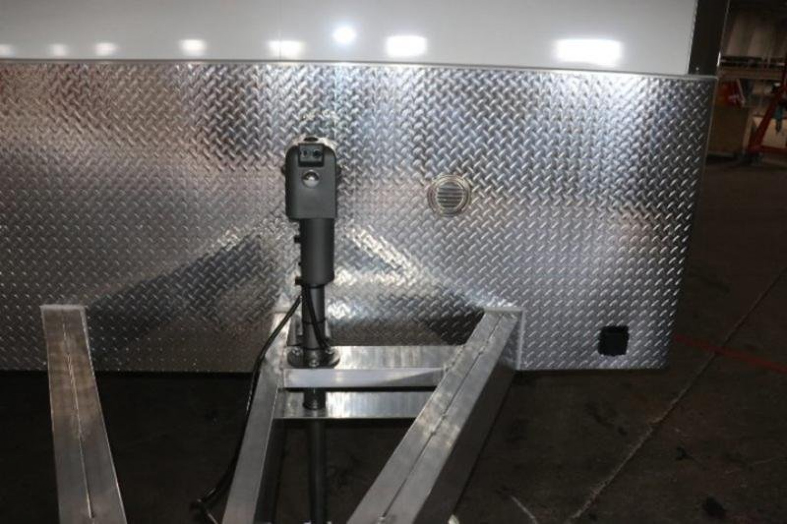 New 2024 8.5x32 inTech Stacker LITE SERIES