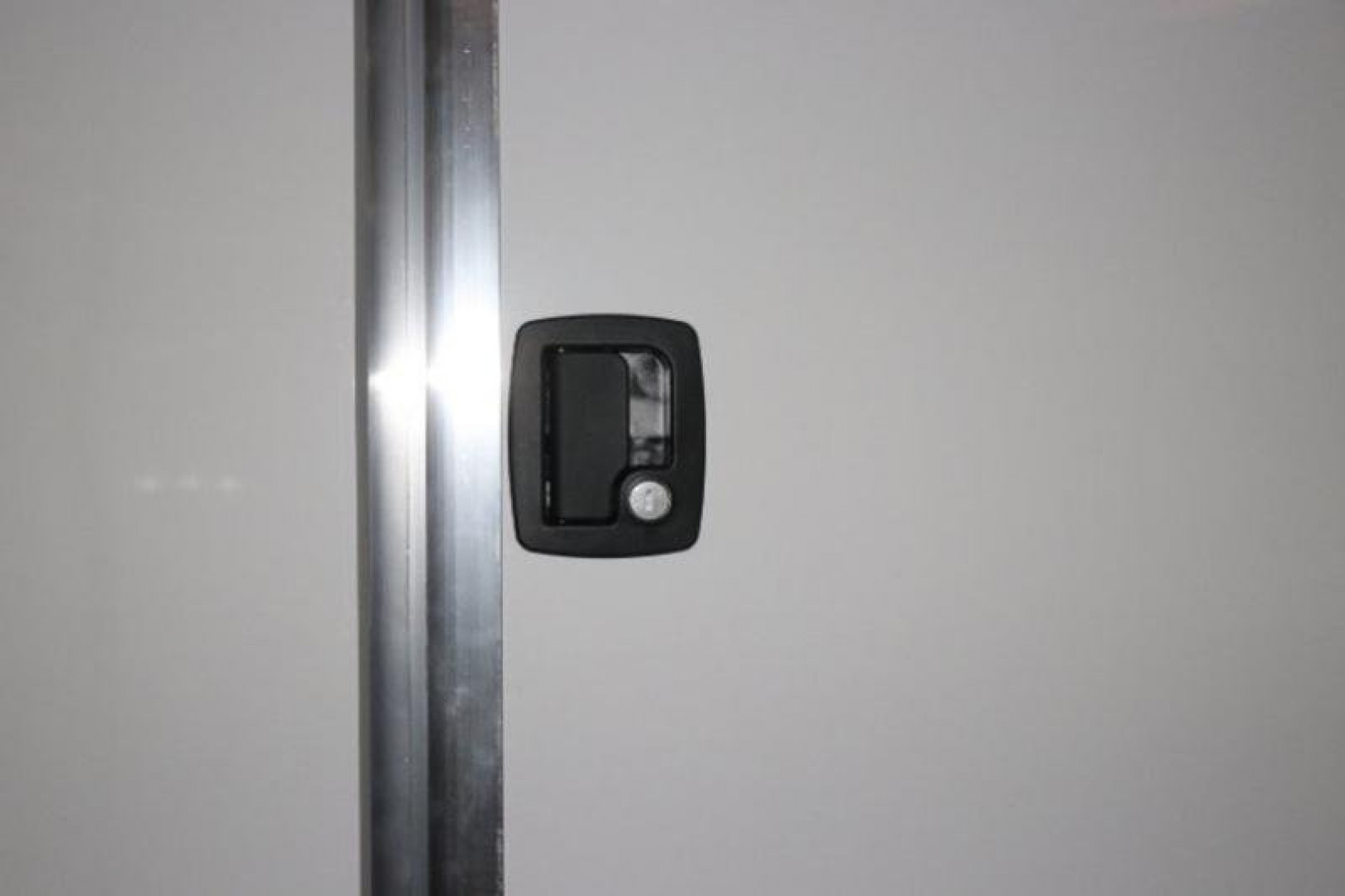 New 2024 8.5x32 inTech Stacker LITE SERIES