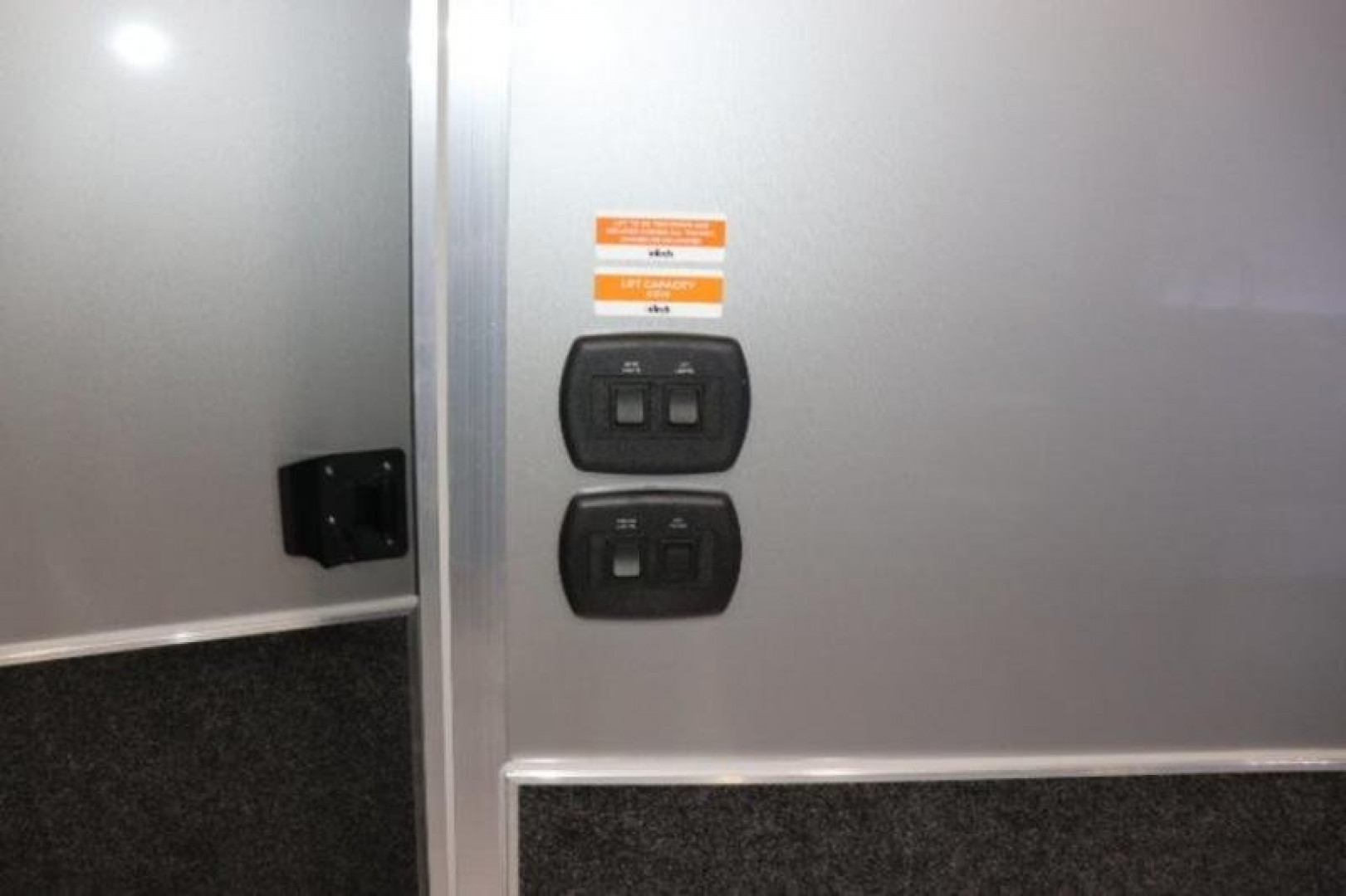 New 2024 8.5x32 inTech Stacker LITE SERIES