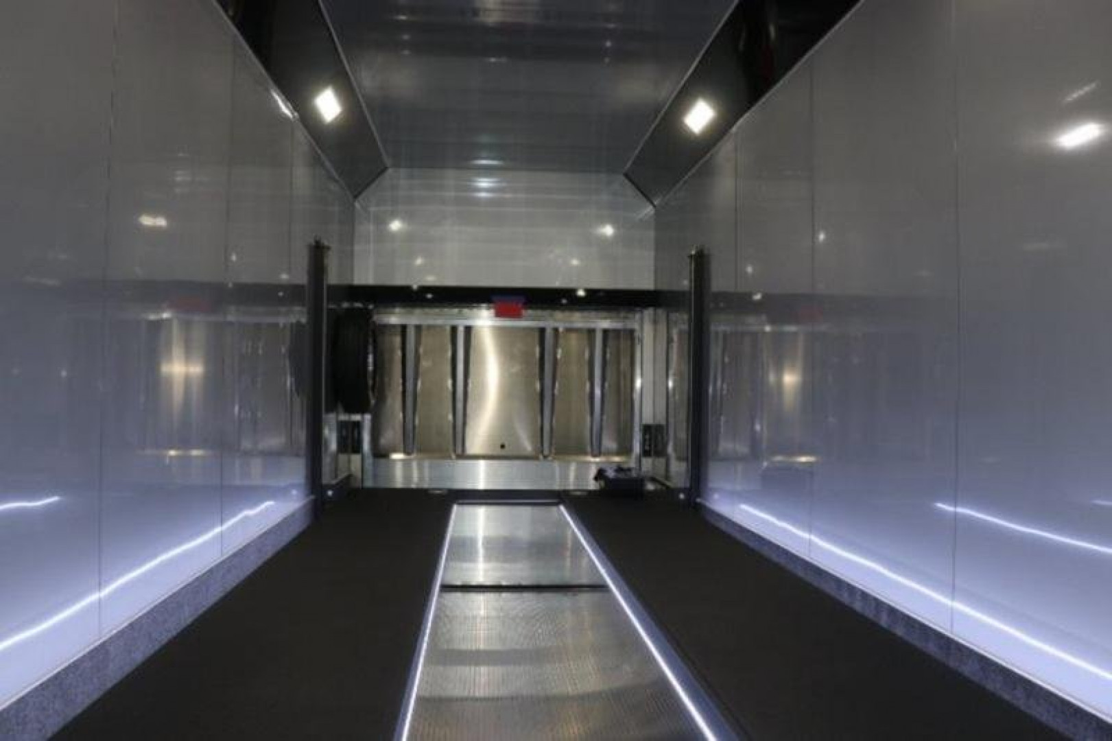 New 2024 8.5x32 inTech Stacker LITE SERIES