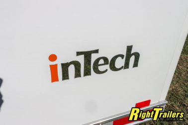 New 2024 8.5X32 iNTech STACKER race trailer