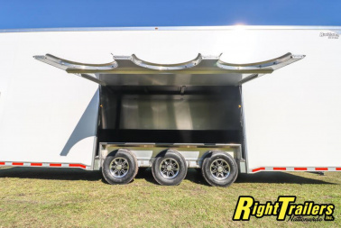 New 2024 8.5X32 iNTech STACKER race trailer