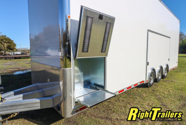 New 2024 8.5X32 iNTech STACKER race trailer