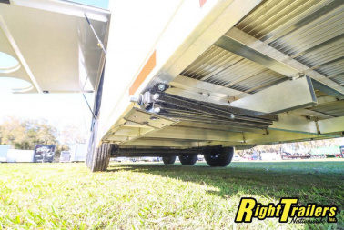 New 2024 8.5X32 iNTech STACKER race trailer