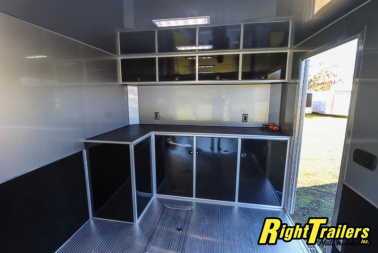 New 2024 8.5X32 iNTech STACKER race trailer