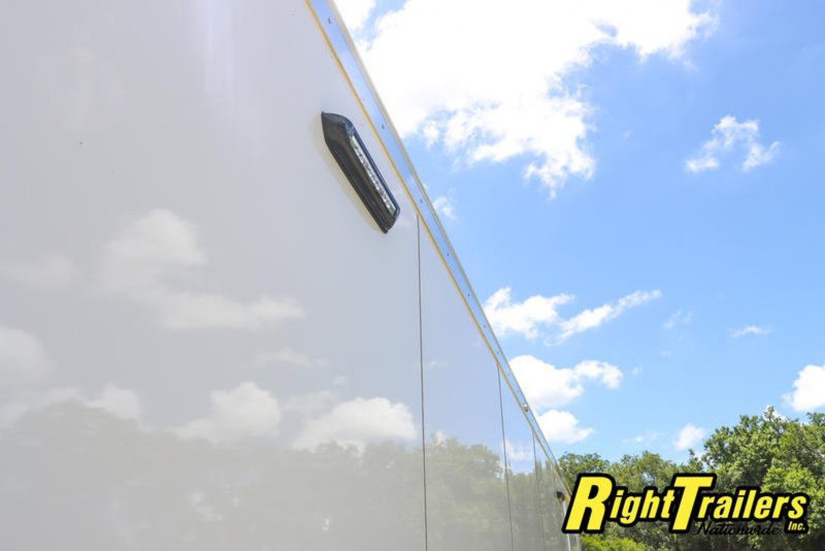 New 8.5x28 ATC RACE TRAILER
